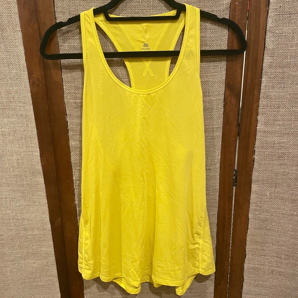 ☀️Lucy racer back tank top☀️